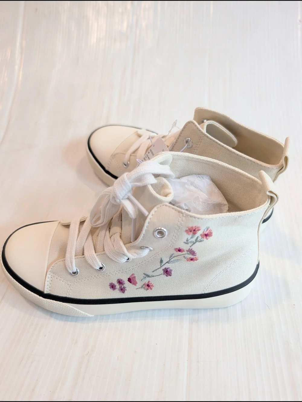 CHILDREN'S PLACE Kids High-Top Sneakers Cream with Pink Embroidered Flowers Sz 2